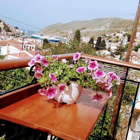 Grandma'S House Apartment Symi Bagian luar foto