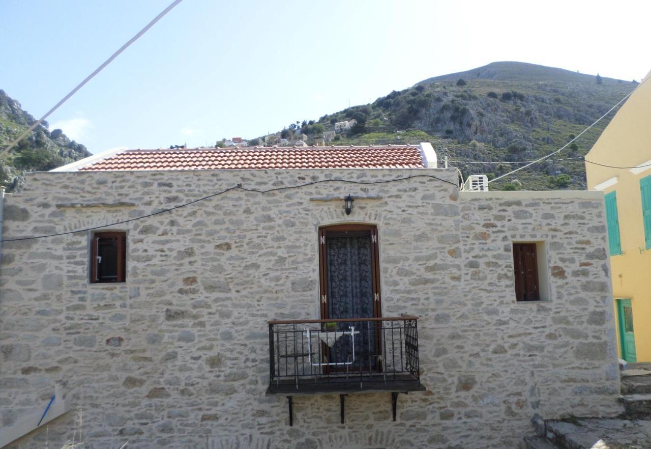Grandma'S House Apartment Symi Bagian luar foto