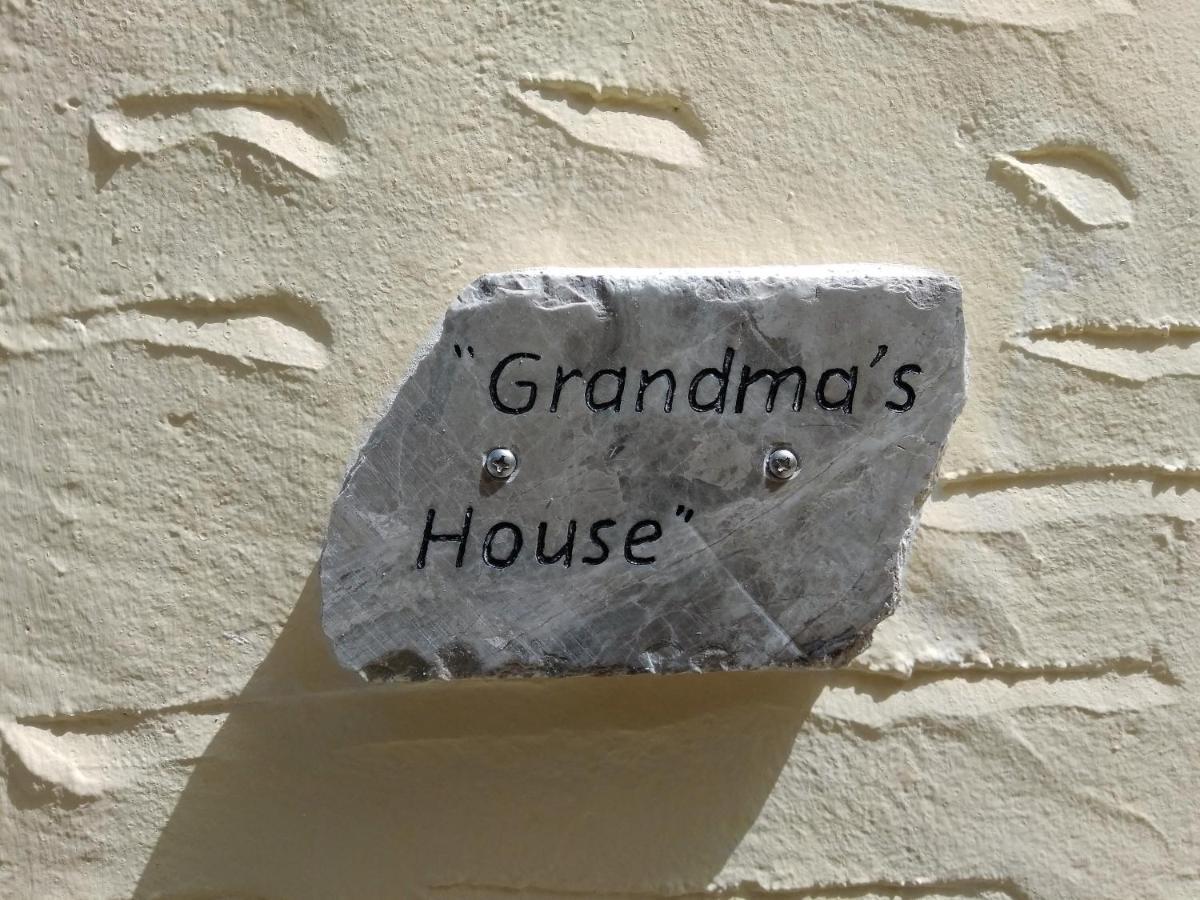 Grandma'S House Apartment Symi Bagian luar foto