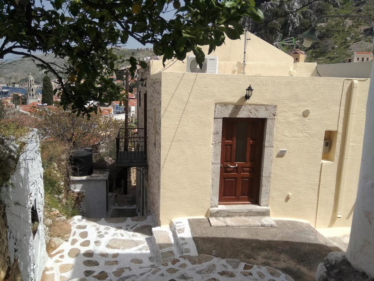 Grandma'S House Apartment Symi Bagian luar foto