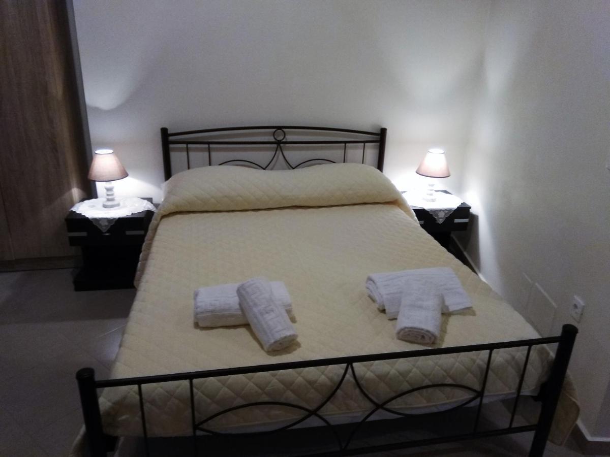 Grandma'S House Apartment Symi Bagian luar foto