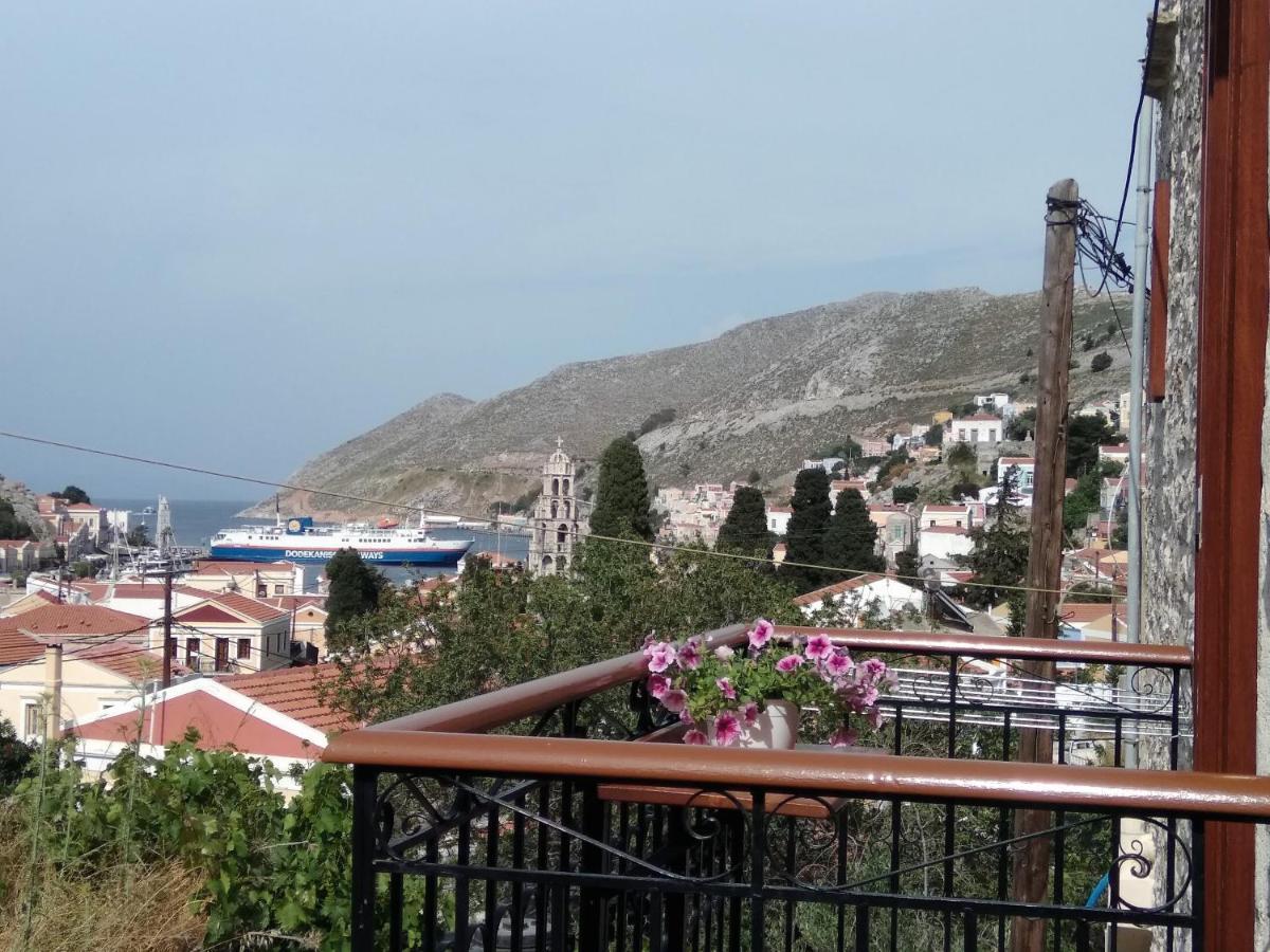 Grandma'S House Apartment Symi Bagian luar foto