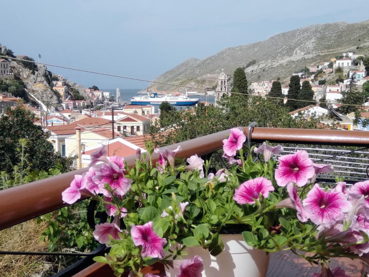 Grandma'S House Apartment Symi Bagian luar foto