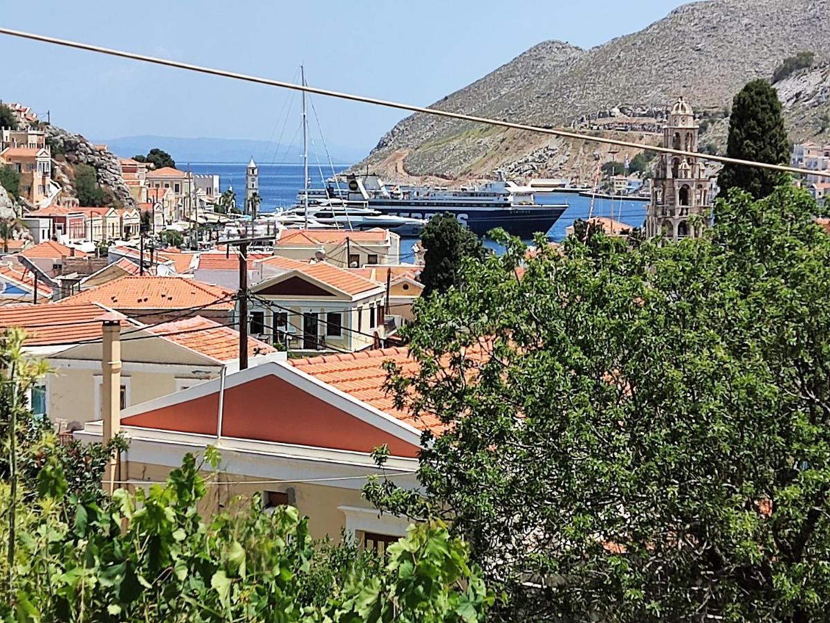 Grandma'S House Apartment Symi Bagian luar foto